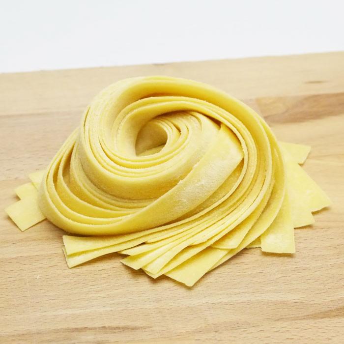 【冷凍】プリマパスタ 冷凍 生パスタ 卵黄たっぷりフェットチーネ 100g